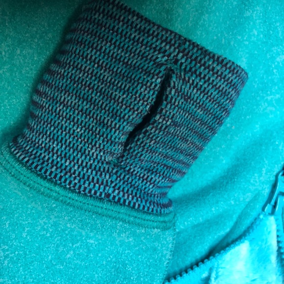 Ivivva Sherpa sweatshirt - Picture 4 of 7